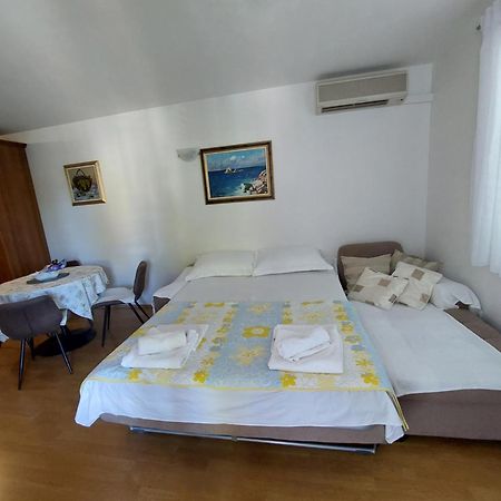 Apartman Mira Makarska Buitenkant foto